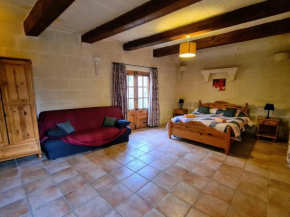 Tas-Summiena Farmhouse